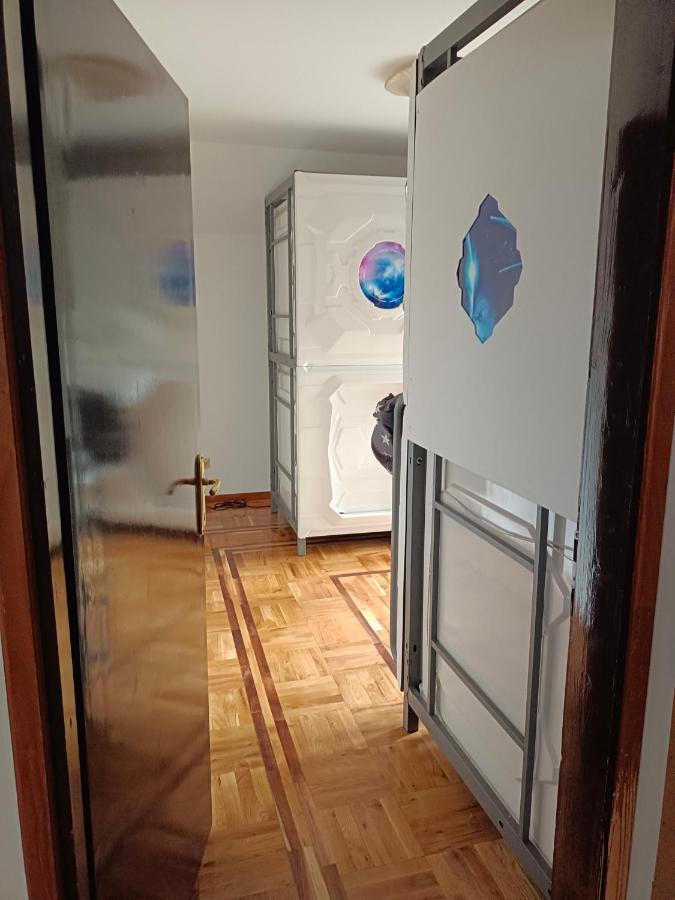 Panda Victor Space Capsule Hostel-Neo Nomad Белград Экстерьер фото